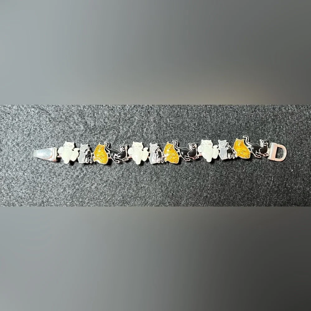 Charming Cat Enamel bracelet - Black, White, Gold